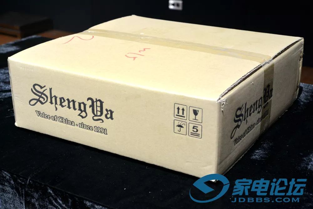 全能的解码“妖精”：声雅DAC25胆石结合解码器