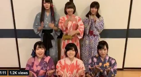 日本变态男粉丝通过女爱豆的瞳孔倒影找出她的住所,进行偷袭猥琐...简直可怕...