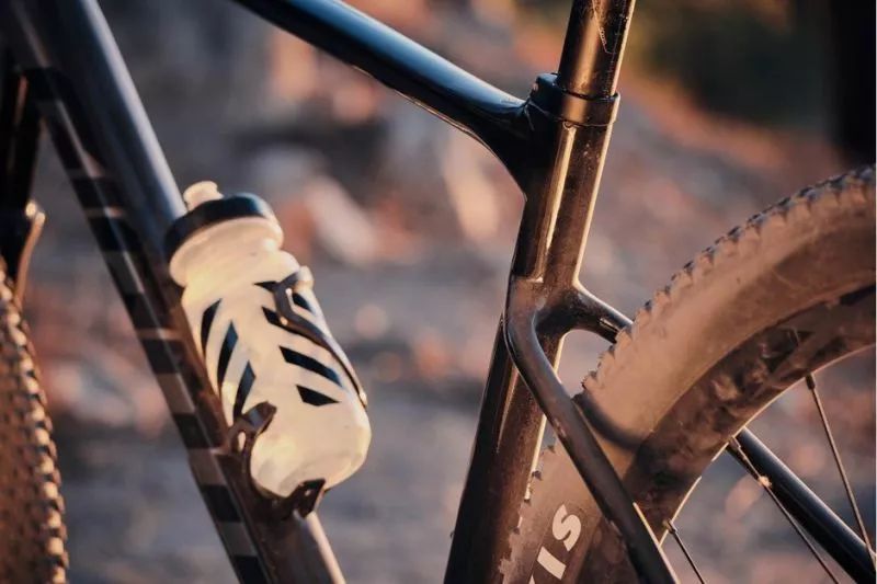 捷安特2022入门硬尾山地车,捷安特xtc800和崔克马林6选哪个