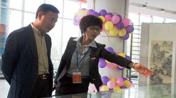 城市学院，请回答1999—什么样的城院幸福把他们紧紧圈住？