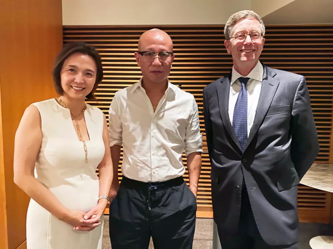 凤凰艺术的展评,凤凰艺术刘老师