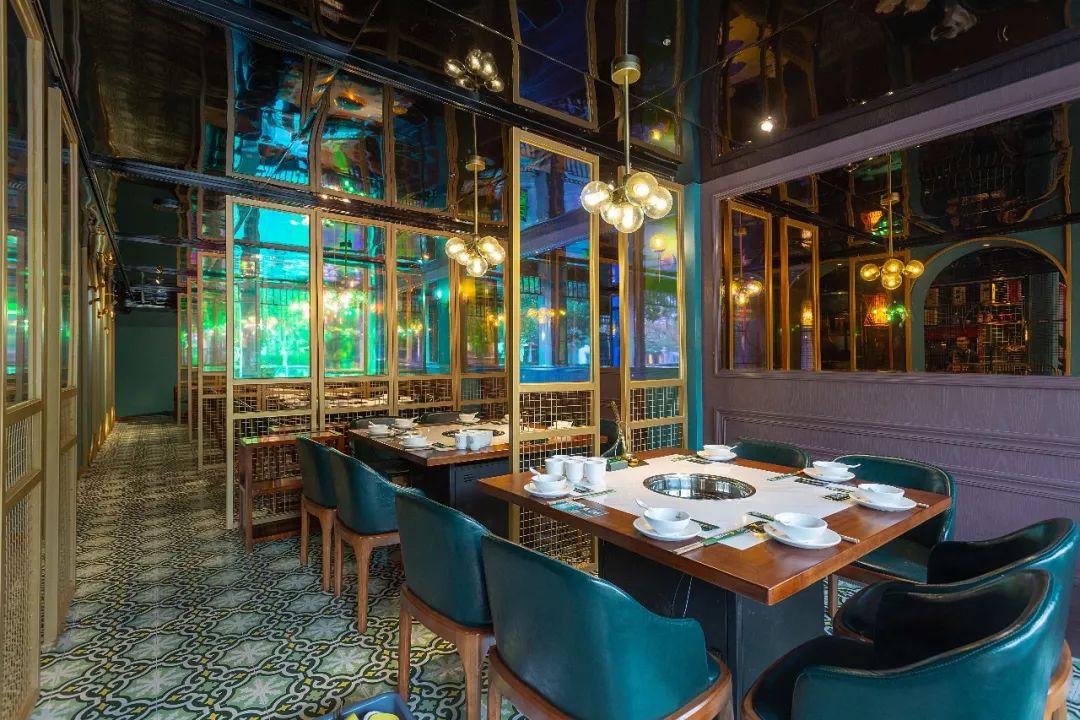 有多少人路过希望广场「纪梵轩」，和我一样好奇这是一家怎样的新店？