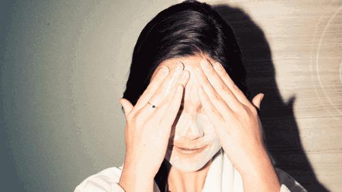 肌诊室·特别版|真人体验，医美素颜光vs明星微精华，改善皮肤哪家强？