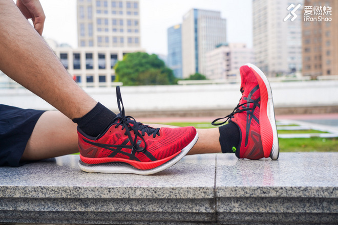 asicsjog1002测评,asics亚瑟士gel-quantum360