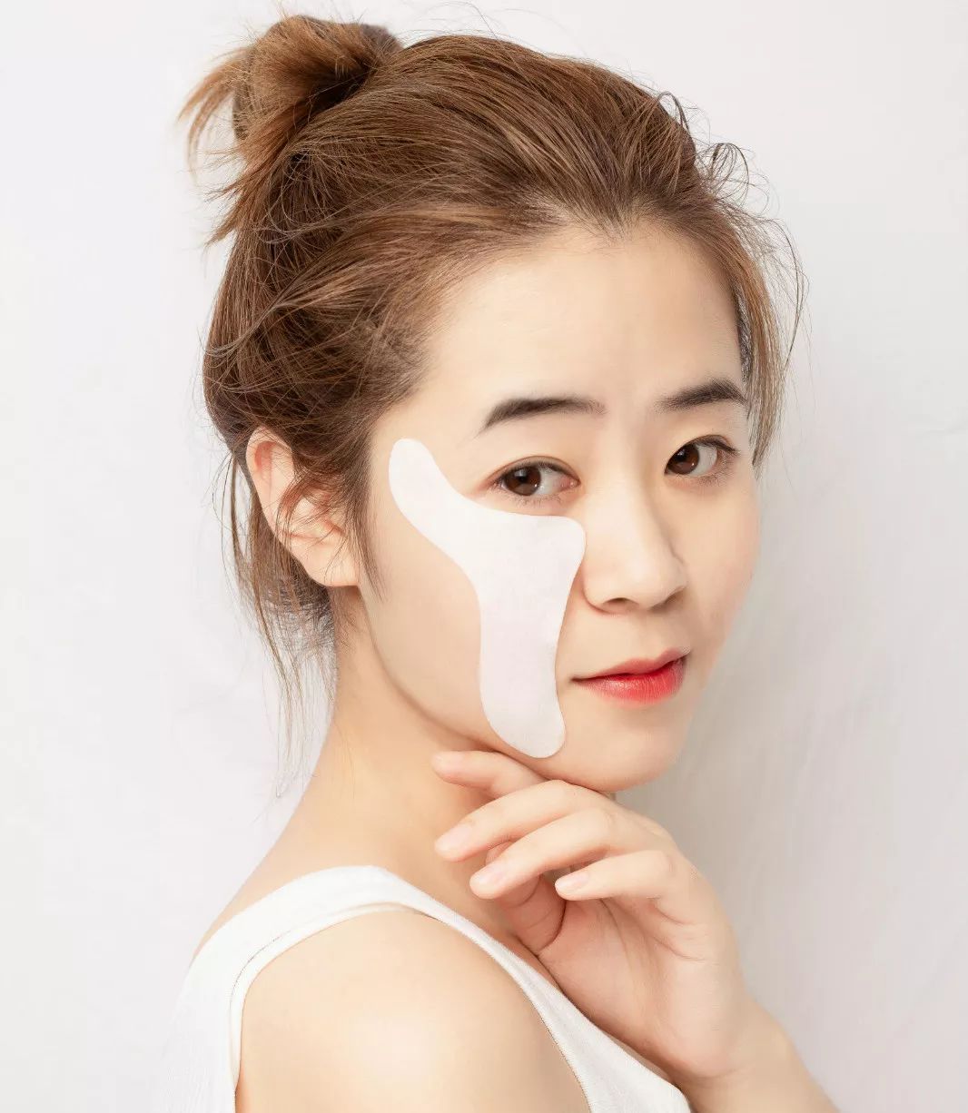 法令纹和眼纹怎么才能有效改善,法令纹贴眼贴有用吗