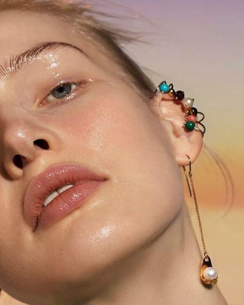 濂硅璁＄殑鐝犲疂璁╅檲涔旀仼鍙规湇,浠栬璁＄殑姣忎竴浠剁彔瀹濋兘鏄壓鏈搧