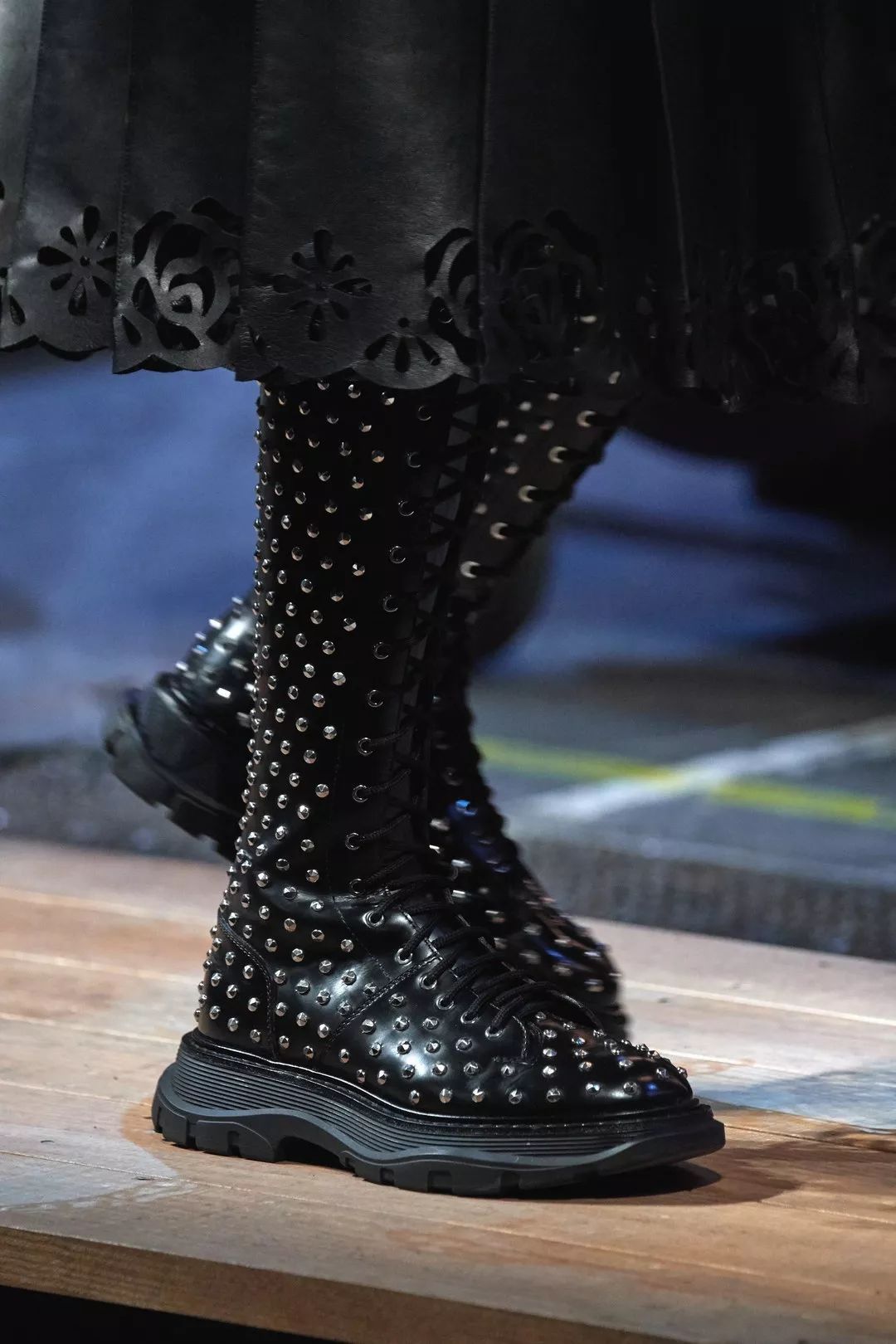 秋冬必备战靴,嗜鞋如命图片