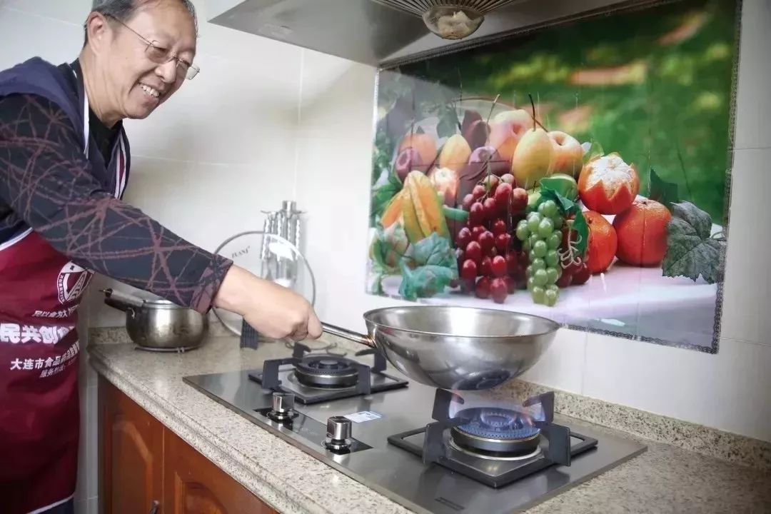 政府补贴200在哪里领取,大连燃气炉具补贴200元怎么领