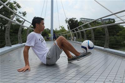 厉害了！松江“90后”小伙担任电影花式足球技术指导，背后的故事更精彩