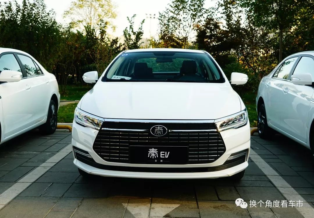 比亚迪秦plusev续航与埃安y对比,秦plusev500上坡真实续航测评