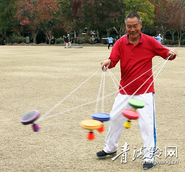 天冷挡不住健身者的步伐,天冷了也挡不住跑步的热情