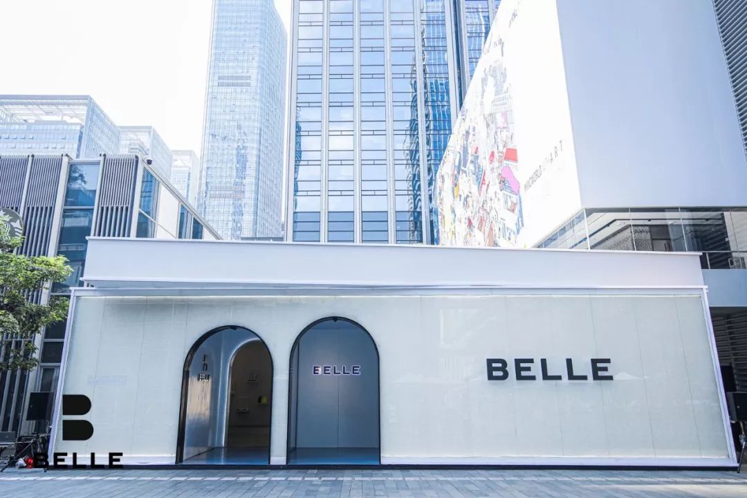 百丽bellelogo的变化,百丽belle褪色