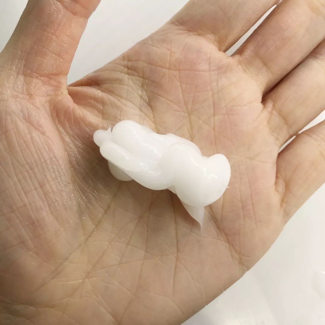 谁说女明星都能当美妆博主,女明星中谁可以抢美妆博主工作呢