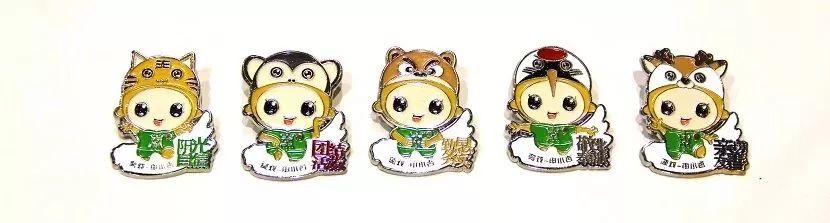 同学，换徽章吗？沪上各高校“小叶子”进博徽章大集合！