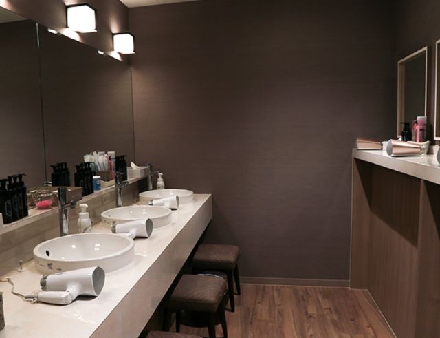 日本咖啡店四万日元,日本的漫画咖啡屋