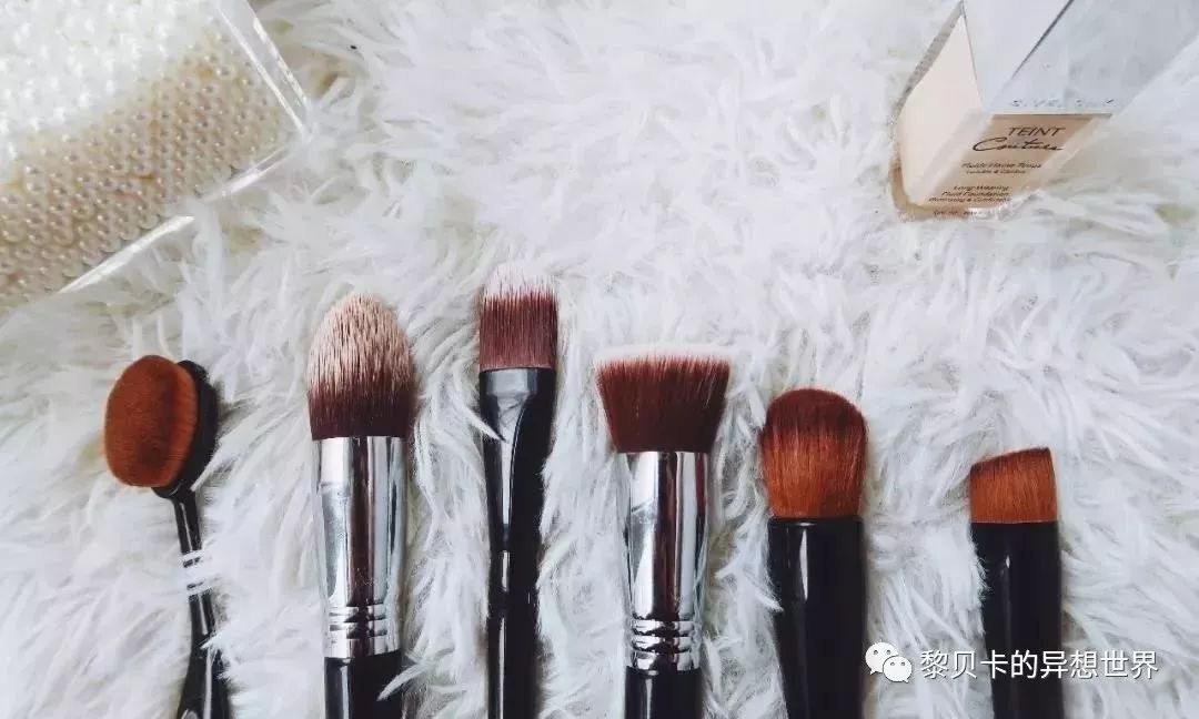 买了很多眼影却还是不会画,买了好多化妆品