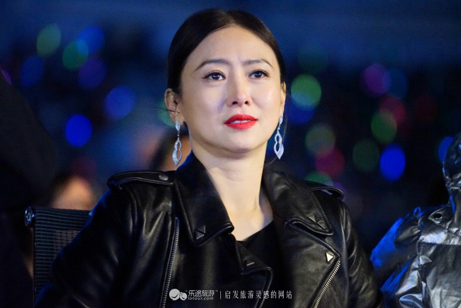 如果你和明星只有一米的距离，如何能求得合影