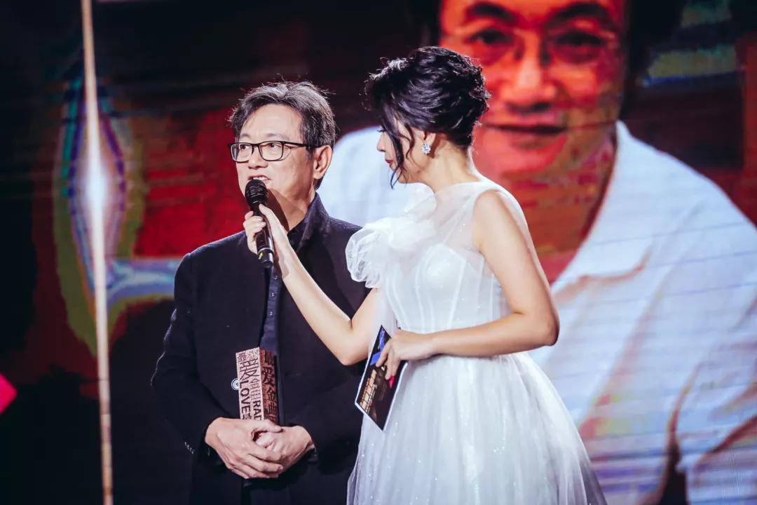 青春永远，金曲永恒：LoveRadio上海农商银行《最爱金曲榜》爱在东方美谷音乐盛典唱响经典，向爱致敬