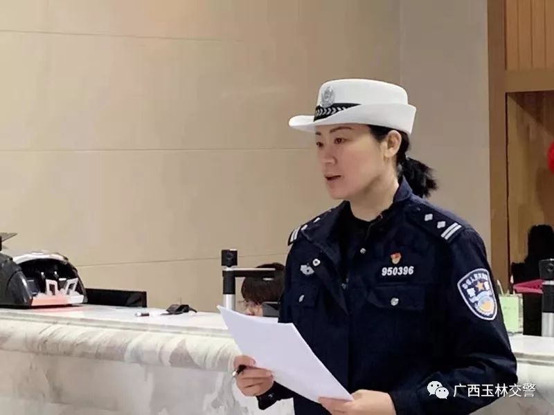 交警三狠抓扎实开展道路安全宣传,玉林高速交警三大队