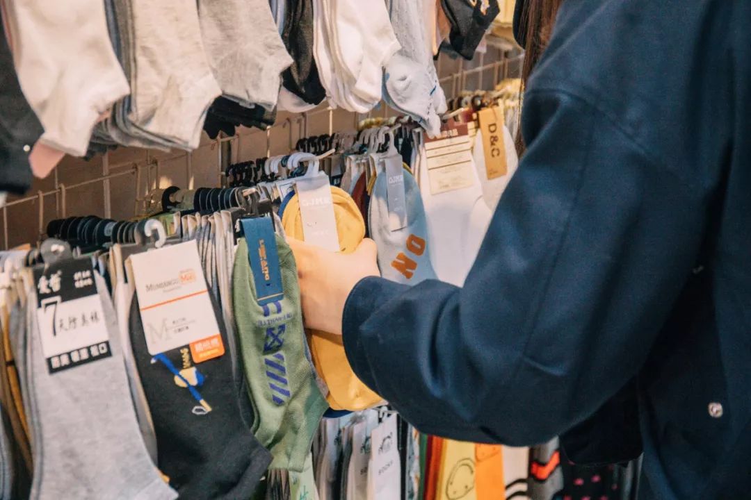 重庆地下商场建议去么,地下商场重庆