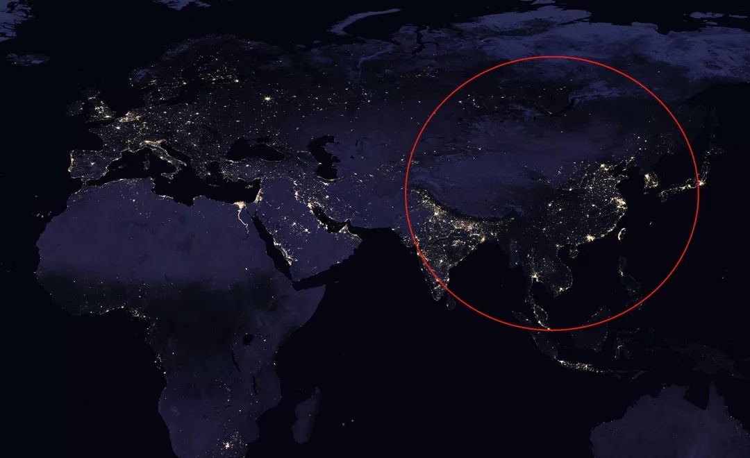 当镜头的高度上升，你将看到什么？