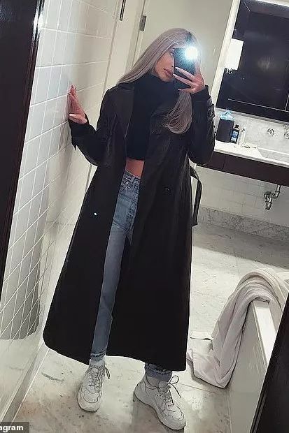 什么牌子的大衣好看又实用,大衣冬季必买的款式不过时