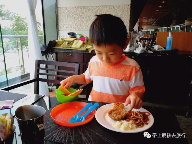 500不到全家住原佘山艾美，居然！周末元旦春节还是不加价