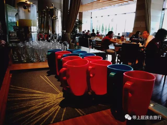 500不到全家住原佘山艾美，居然！周末元旦春节还是不加价