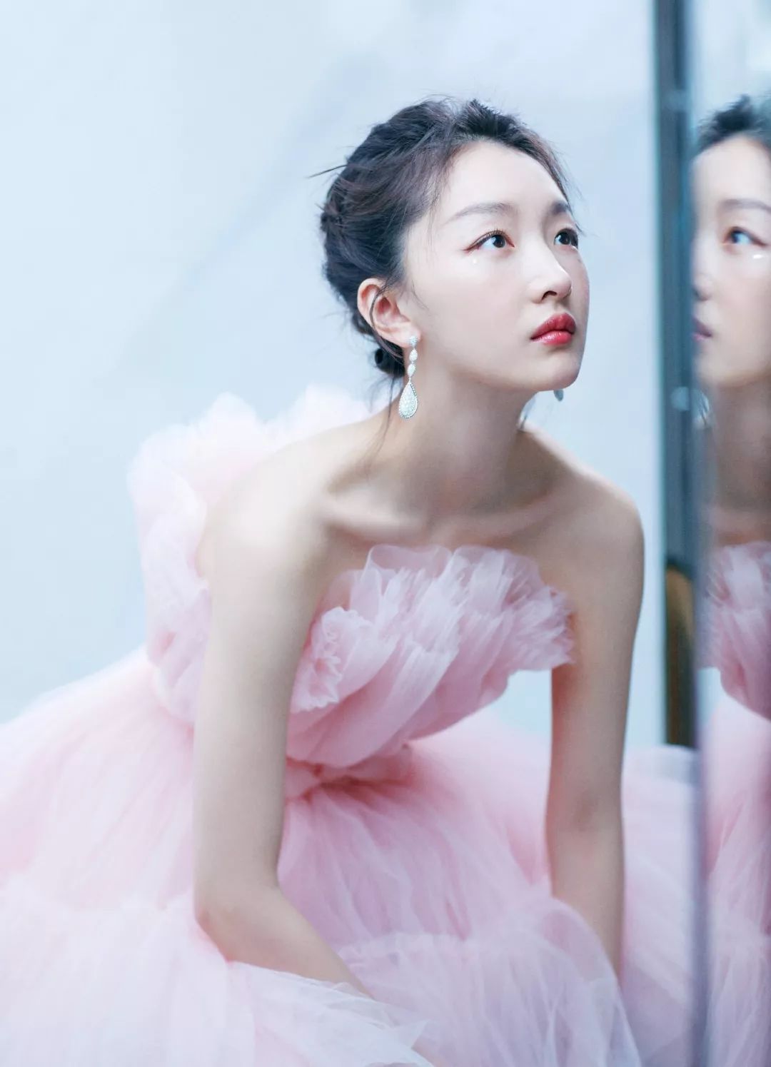 周冬雨觉得自己好看吗,周冬雨说她自己高级脸视频