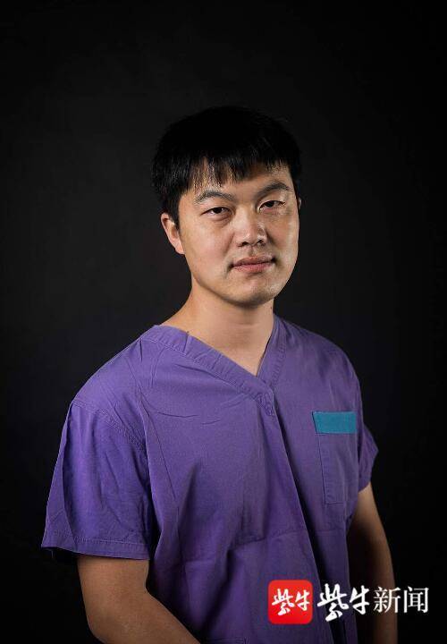 小孩肩膀脱臼自我复位,小孩胳膊脱臼几个小时最佳治疗