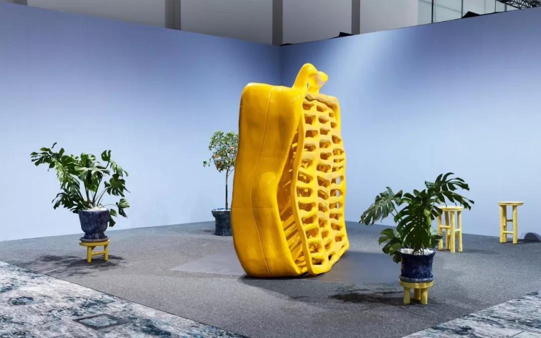 12万美元售出一支卡特兰的香蕉？巴塞尔迈阿密的消费主义悖论与生态危机议题