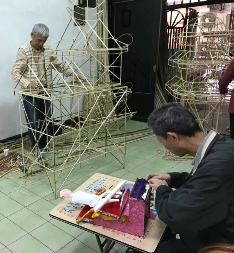 中国人烧给死人的纸扎，登上巴黎设计周，还被法国博物馆收藏