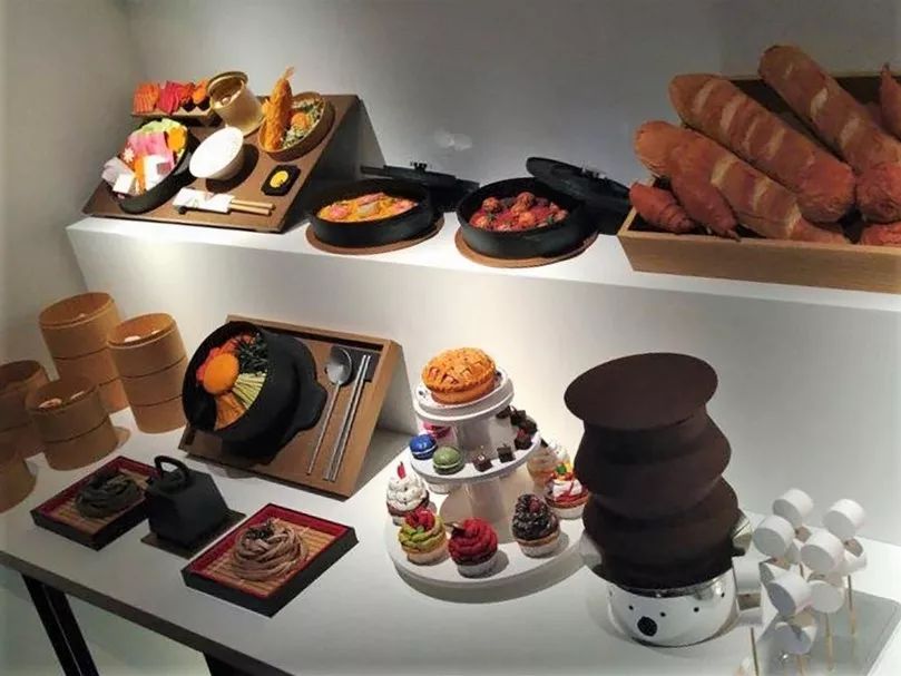 中国人烧给死人的纸扎，登上巴黎设计周，还被法国博物馆收藏