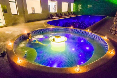 可观赏的瀑布式温泉,最清新的空气最原始的温泉