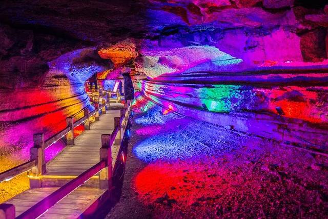 镜泊湖冬日瀑布,冬天镜泊湖吊水楼瀑布