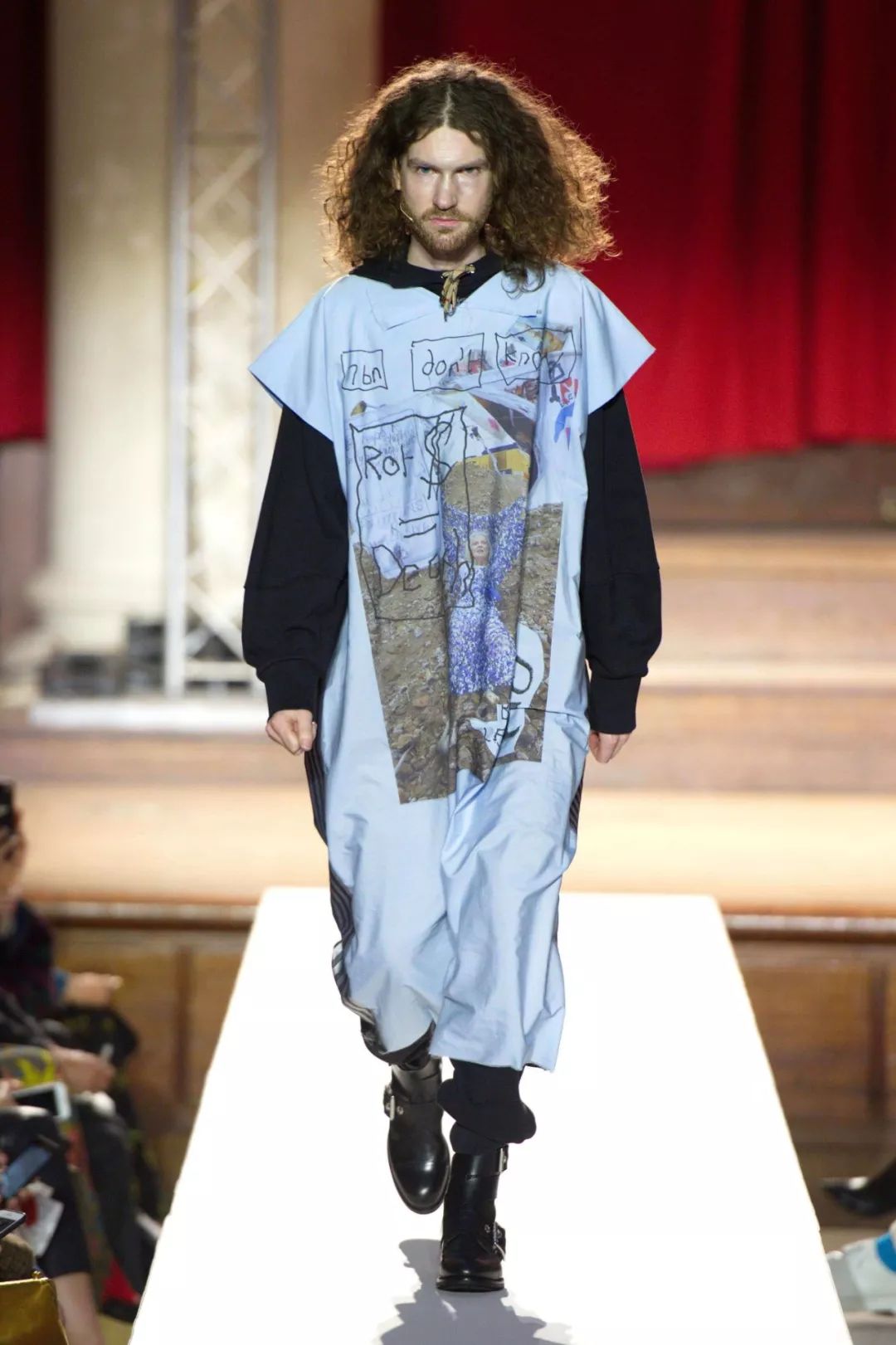 2020年最火的黑色马丁靴,2022年马丁靴还会流行吗