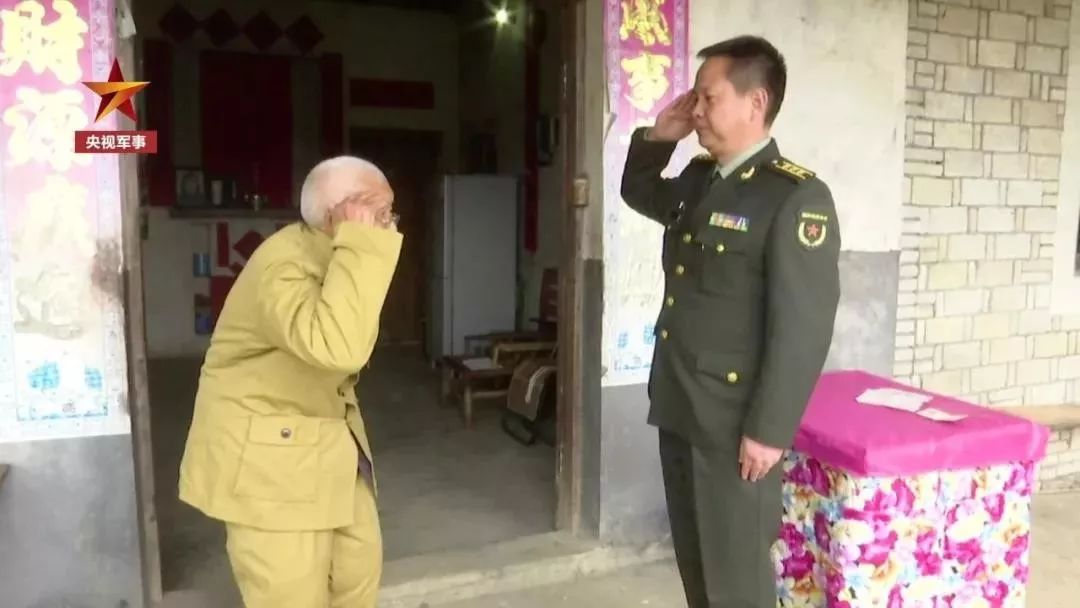 95岁抗战老兵最后的心愿令人泪目,92岁老兵回忆抗美援朝数次落泪