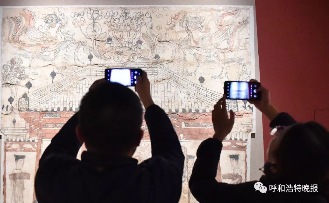 早报晚报,晚报新闻直播间