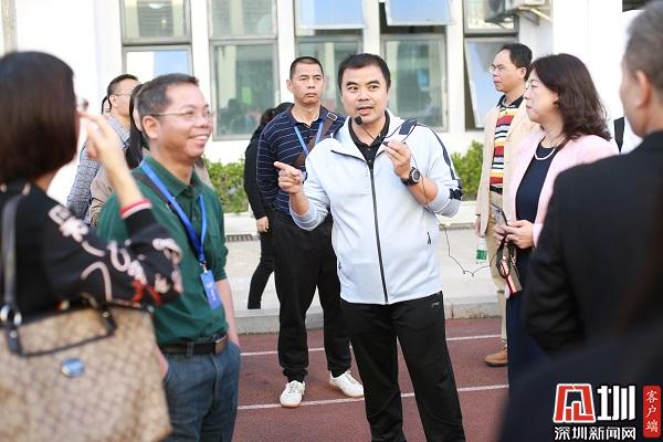 用新的教育观念引领素质教育,做新时代教育工作的引领者