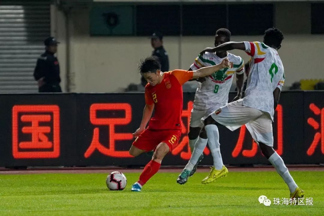 收*战官**3:0！男足赢了！就在珠海