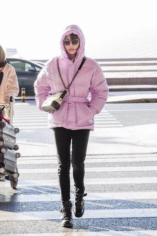 大衣应该买大点还是买小点,大衣怎么买才能好看质量好省钱