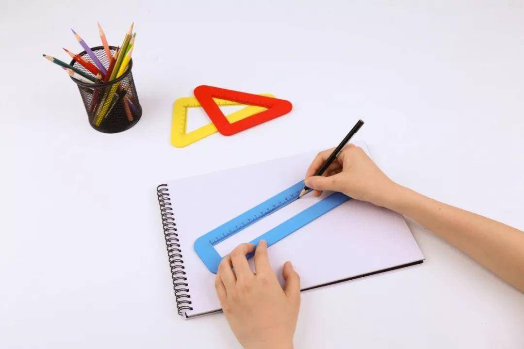 9年，155个奖项，这个工作室每年基本上要么是在领奖，要么是在领奖的路上