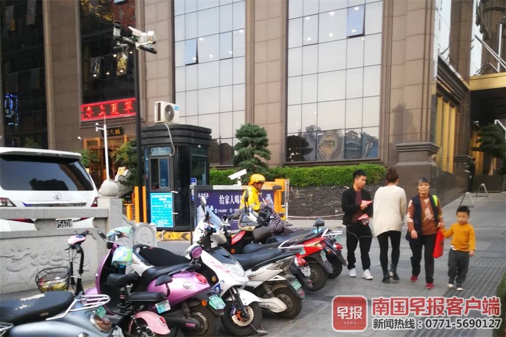 健身房销售卖一张卡赚多少,健身房卖卡销售一个月10亿