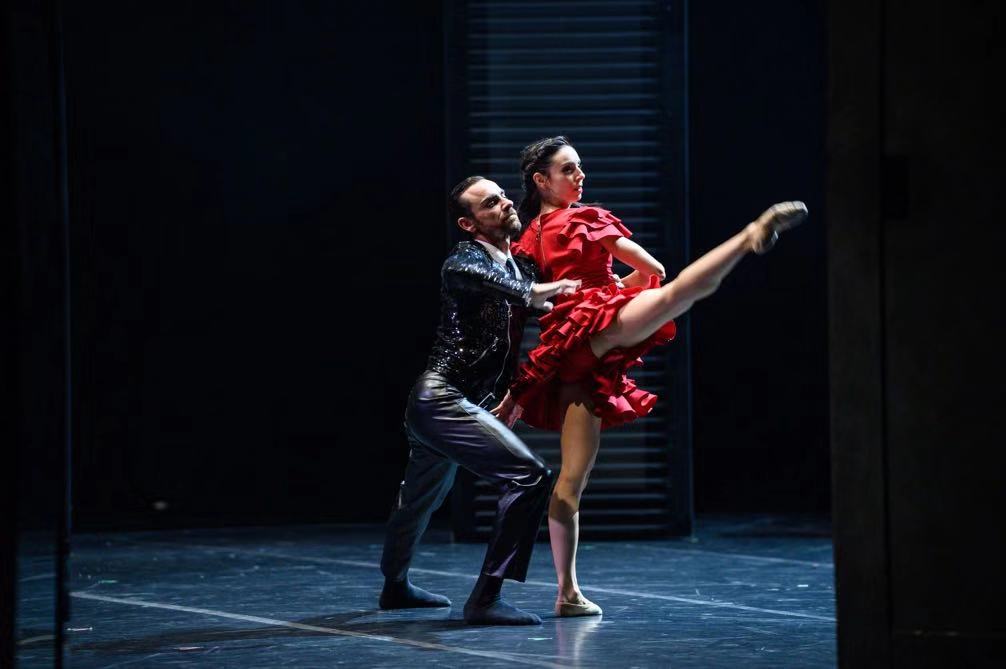 方家骏丨展现舞蹈的所有可能从打破“不可能”开始