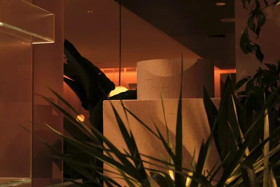 北京王府井一个超现实的茶园，théATRE茶聚场