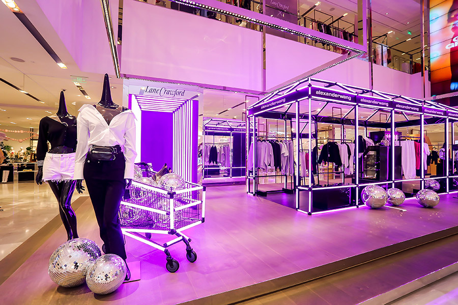 为合作胶囊系列造势，连卡佛和AlexanderWang在成都办了场“派对”