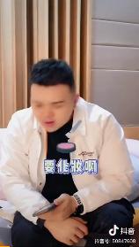 易烊千玺送阿玛尼 (易烊千玺送粉丝的阿玛尼是什么)