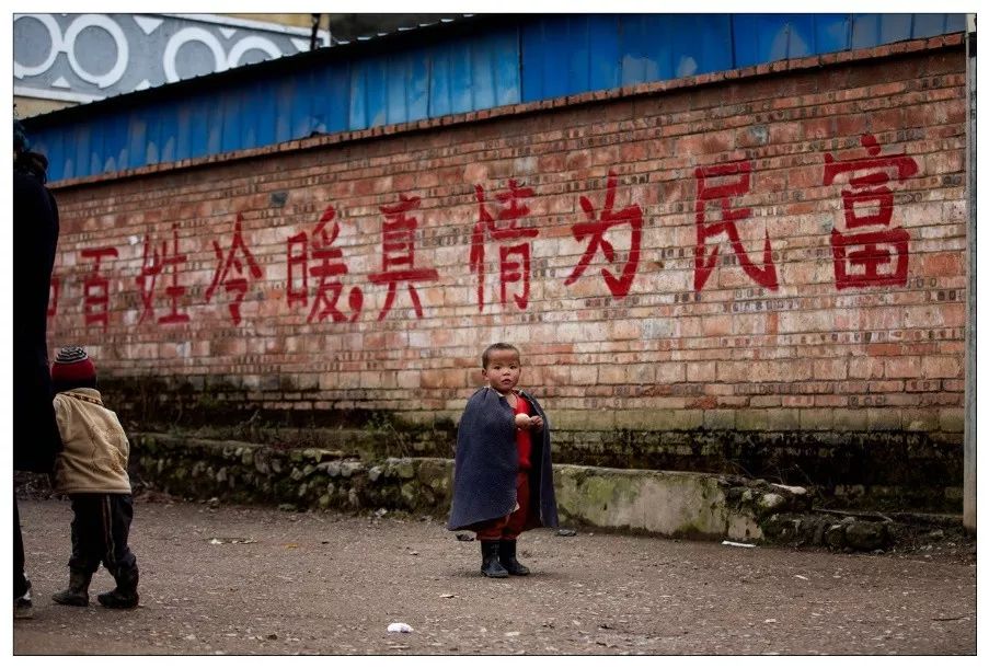“风”带来了远山的呼唤——《风——在大巴山大凉山中的杨凯生》扶贫摄影展侧记
