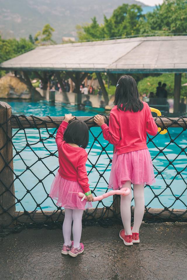 长隆海洋王国海牛馆探秘,珠海长隆海洋王国海底夜宿