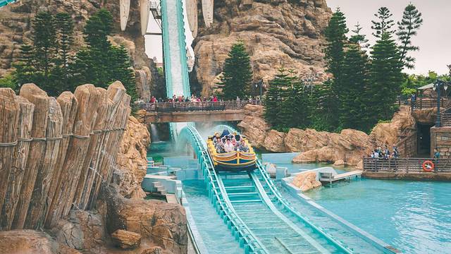 珠海长隆海洋王国海底夜宿,珠海长隆海洋王国鲸鲨馆海底区